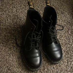 Black doc martens, new, unisex